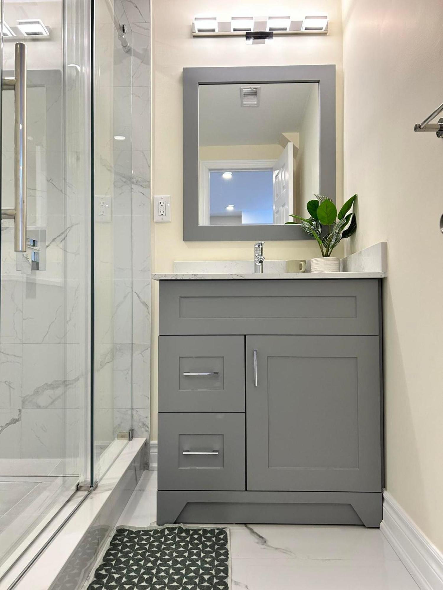 Brand New Lower Home With Exclusive Bathroom Торонто Экстерьер фото