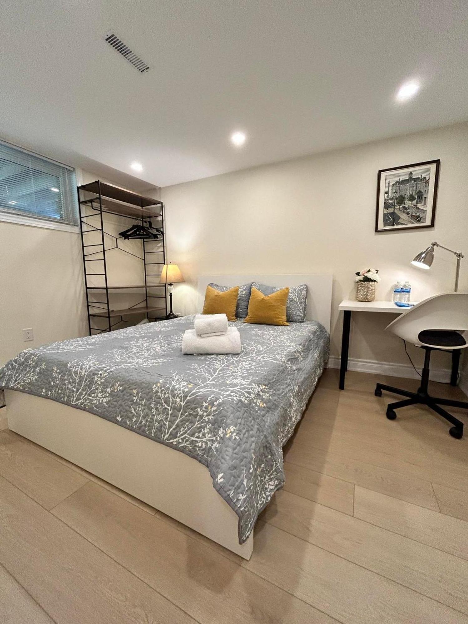 Brand New Lower Home With Exclusive Bathroom Торонто Экстерьер фото